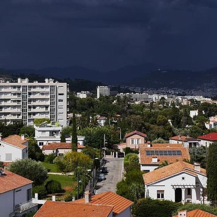 Avertizare ANM: Vin VIJELIILE, vine potopul! Coduri galben și portocaliu