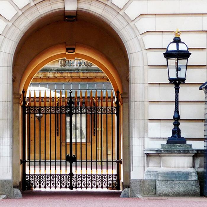 Palatul Buckingham, îndemnat să fie deschis tot anul după ce un expert a criticat costurile "absurde" de renovare