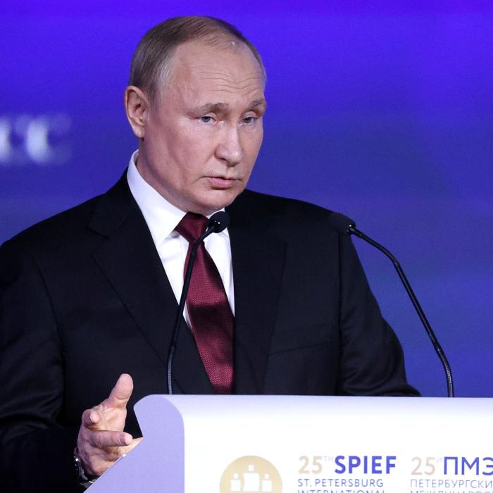 Putin a reînviat un vechi premiu pentru femei