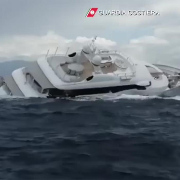 Un echipaj românesc a salvat ocupanții iahtului de lux scufundat în Mediterana VIDEO 