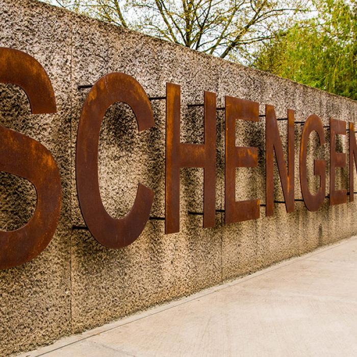 Bulgarii, cu un pas mai aproape de Schengen. Ce face România