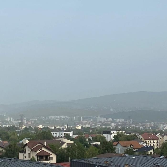 Zona municipiului Iași, înghițită de un nor de praf venit dinspre Ucraina