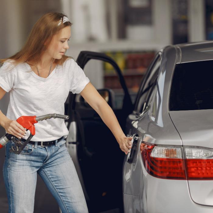Prețul benzinei și motorinei urcă și azi