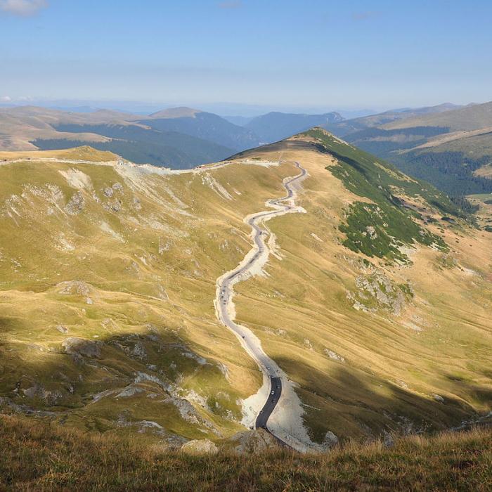 Programul pe Transalpina în 2022. Care sunt restricțiile impuse șoferilor