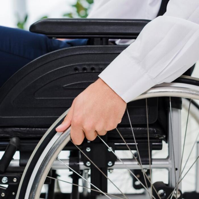 Tichete valorice pentru persoanele cu handicap. Câte primesc şi la ce vor putea fi folosite