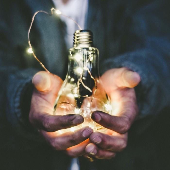 Plafonarea prețului la energie. Dărăban (ACUE): Furnizorii nu au toate datele necesare