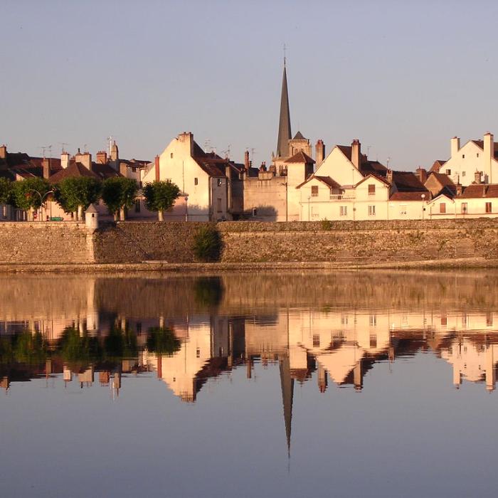 Criza energetică. Locuitorii unui sat din Franța își vând mobila din case 