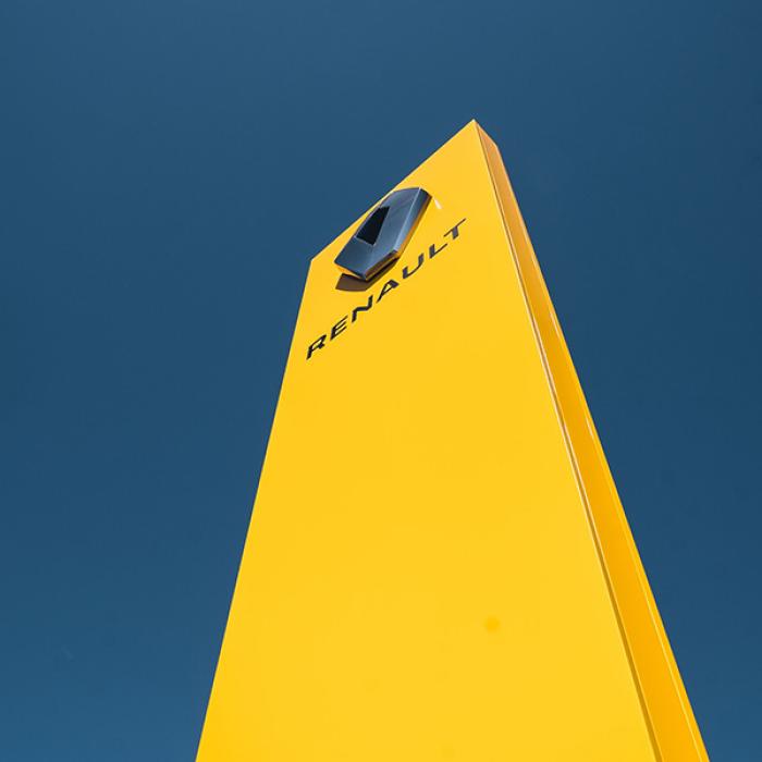 Renault profită de criza economică. Proprietarului Dacia înregistrează venituri mai mari