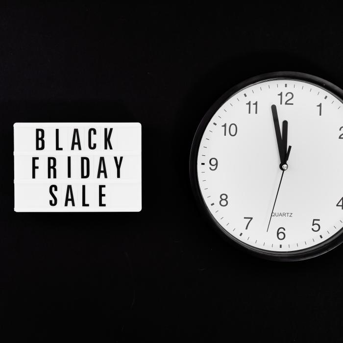 Black Friday 2022. Românii, sceptici cu privire la corectitudinea ofertelor