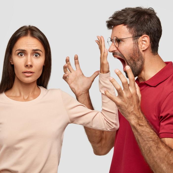 Divorțul la notar. Cât costă și ce acte sunt necesare