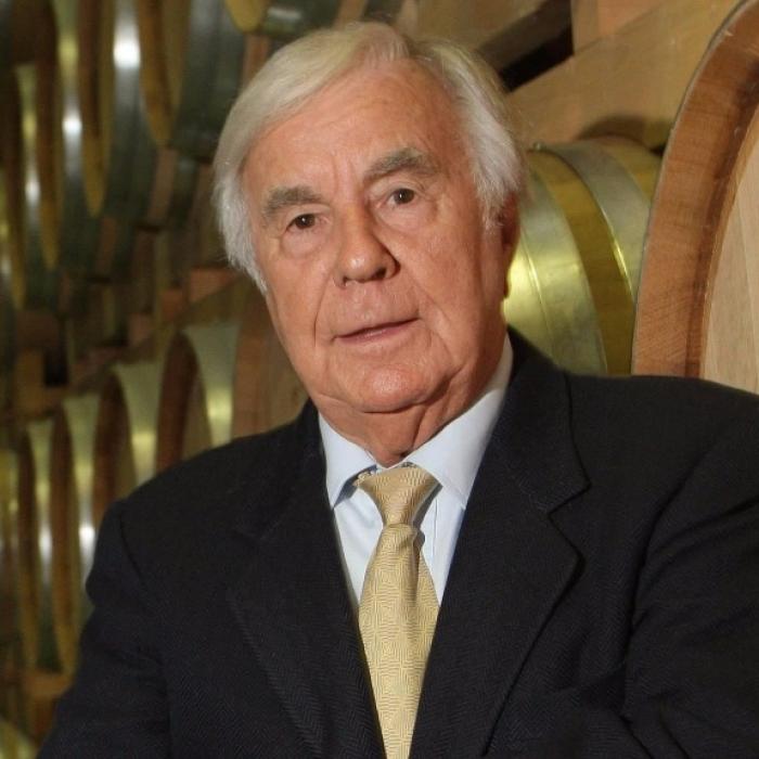 Cel mai discret miliardar din industria vinului, luat la ochi de fiscul elvețian