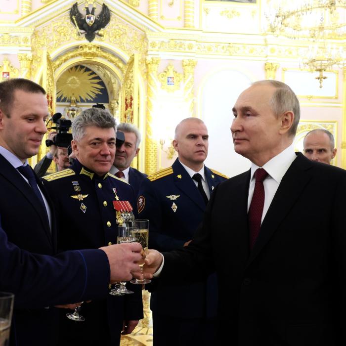 Bloomberg. Putin spune că Rusia ar putea adăuga atacul nuclear la strategia militară