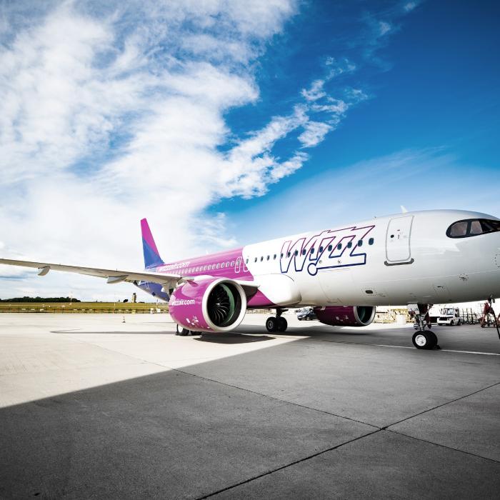 WizzAir îşi închide baza din Bacău. Ce se întâmplă cu cei care au cumpărat deja bilete