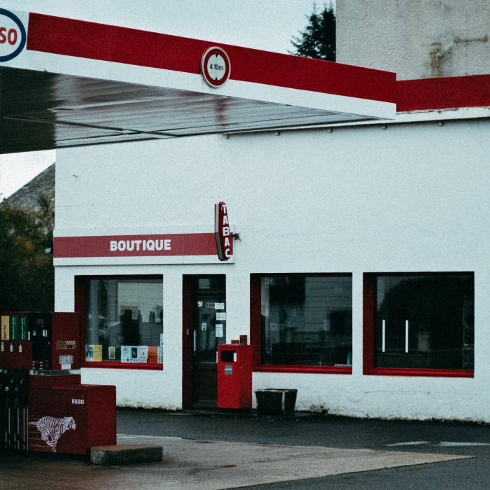 Italia. Percheziţii de amploare la companiile petroliere. Suspiciuni privind modul de stabilire a preţurilor la combustibili