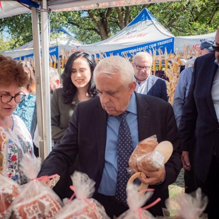 Daea: Supermarketurile au început să înţeleagă ce trebuie să pună pe galantare - produse româneşti, asta este dorinţa românului