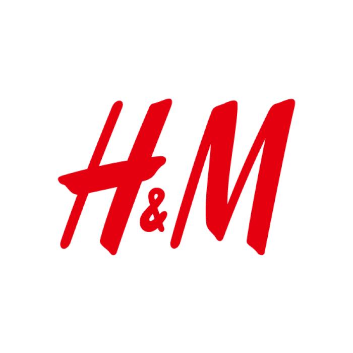Profitul H&M s-a prăbuşit, urmare a majorării costurilor şi a renunţării la activităţile din Rusia