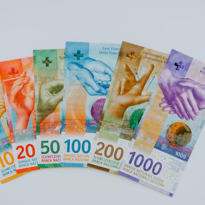 În disputa cu băncile, justiția europeană dă câștig de cauză polonezilor care au luat credite în franci elvețieni