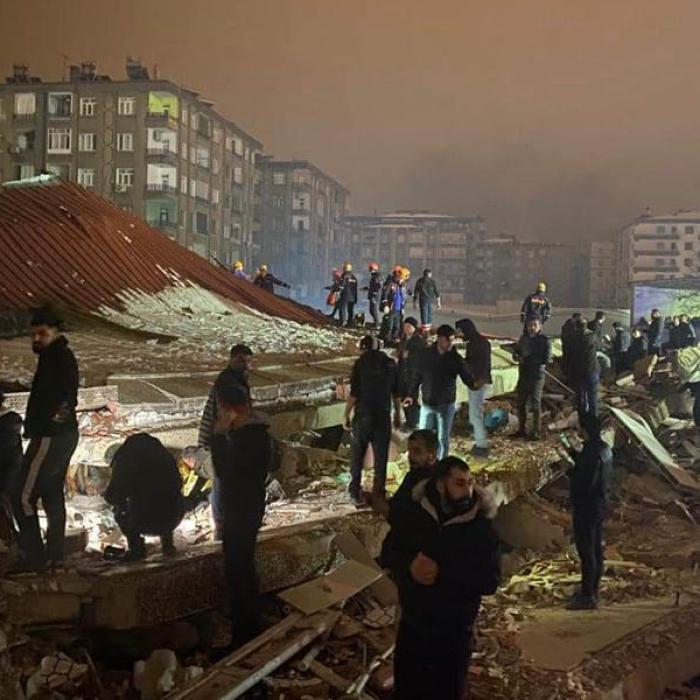 Turcia interzice concedierile şi oferă sprijin salarial în zonele afectate de cutremur