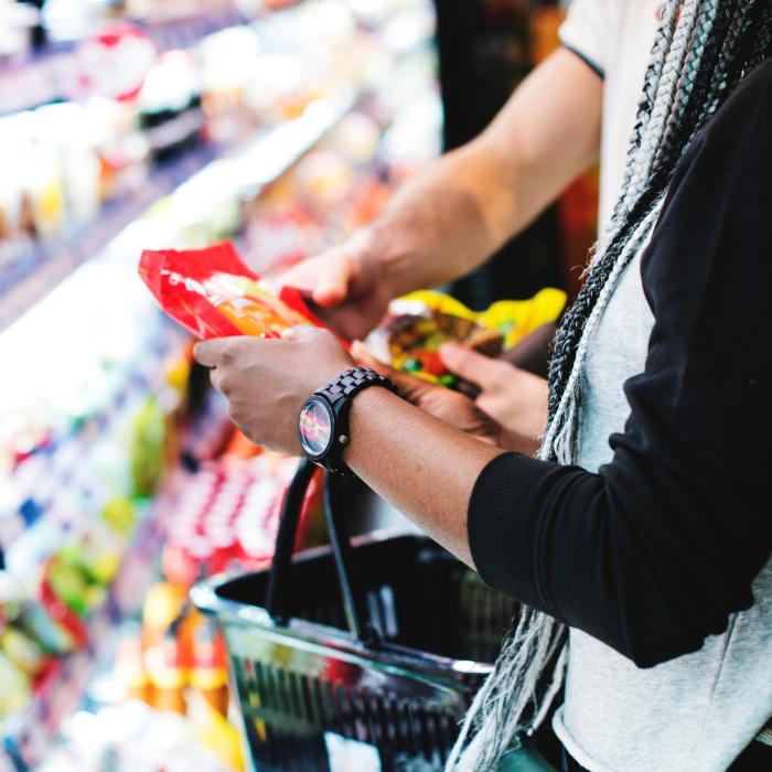 Controversă cu preţul şi calitatea unor alimente. Ce spune Sorin Minea (Romalimenta) despre parizerul la 8 lei/kg