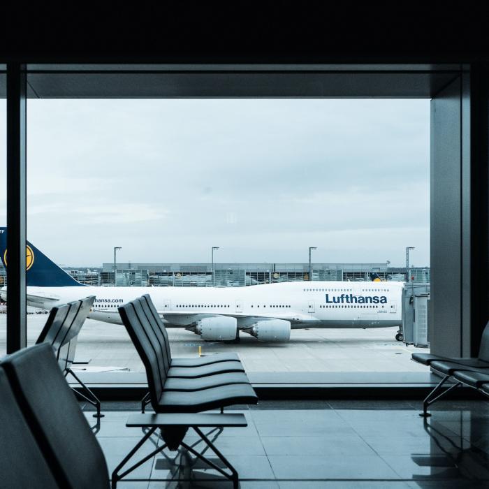 Pasagerii unor zboruri din România, afectați de grevele din Germania
