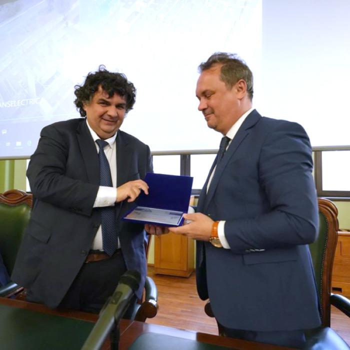 Transelectrica, sponsorizare de 294.000 de lei pentru Universitatea Politehnica Timișoara