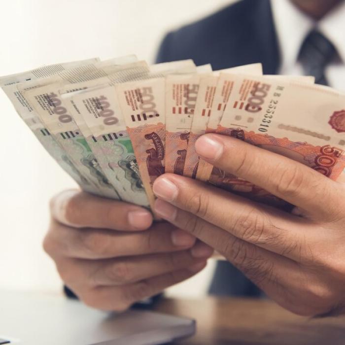 Veniturile Rusiei scad cu 51 de miliarde de dolari pe măsură ce banii pentru energie seacă