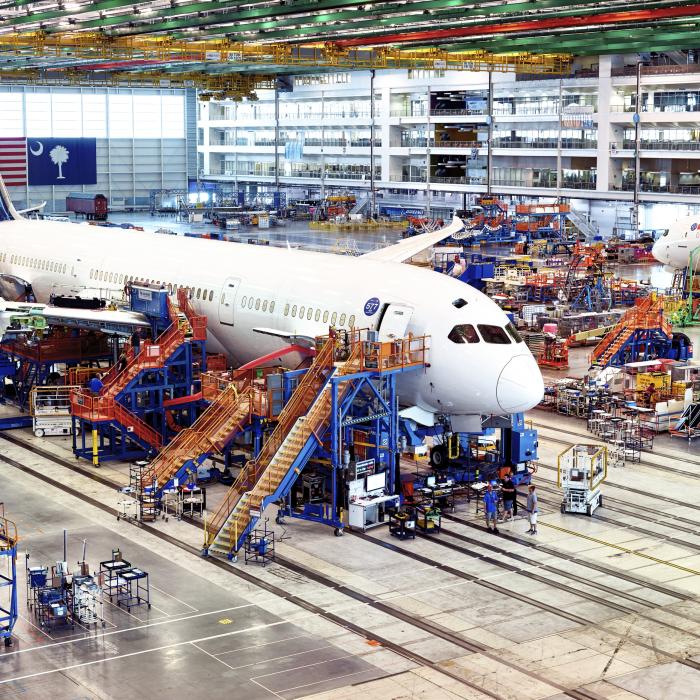 Boeing descoperă o nouă problemă la avioanele 737 Max, dar spune că acestea pot continua să zboare