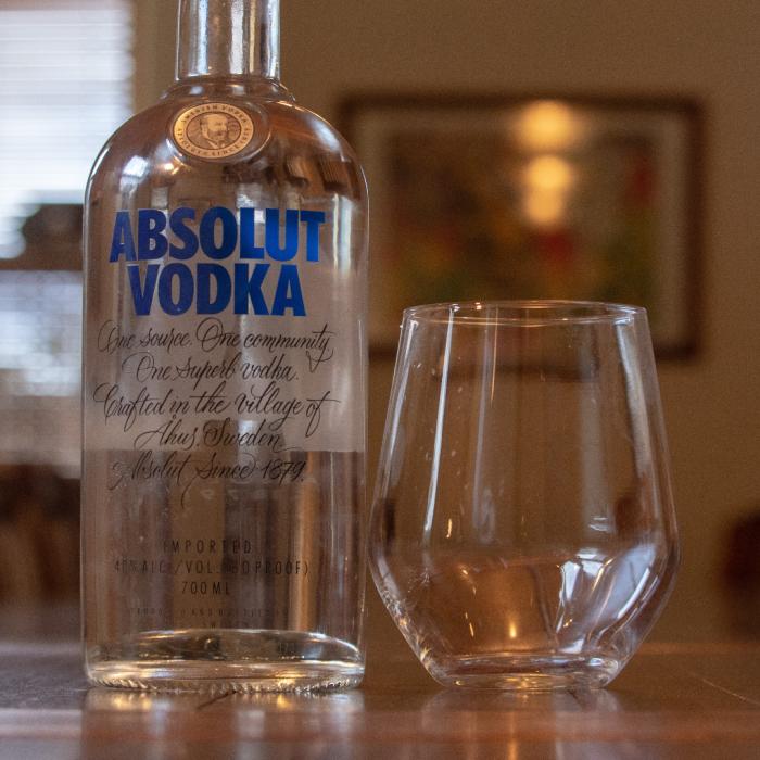 Suedezii furioși boicotează vodca Absolut