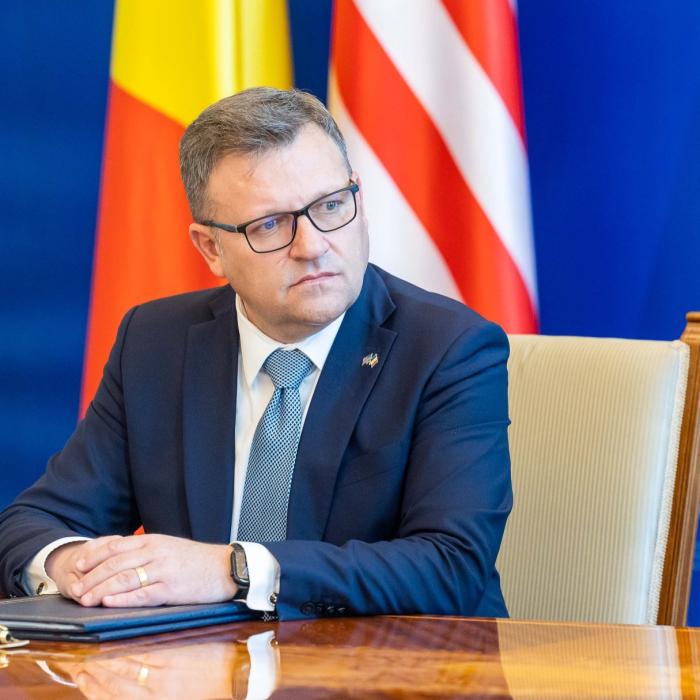 Ministrul Muncii merge în Parlament să dea explicaţii despre renegocierea PNRR şi reforma pensiilor