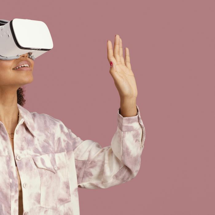 Meta va lansa o nouă cască de realitate virtuală