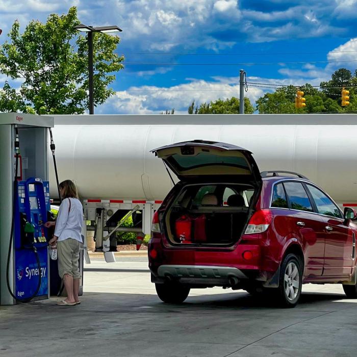 De ce mașinile electrice din Marea Britanie riscă să intre într-o "gaură neagră masivă