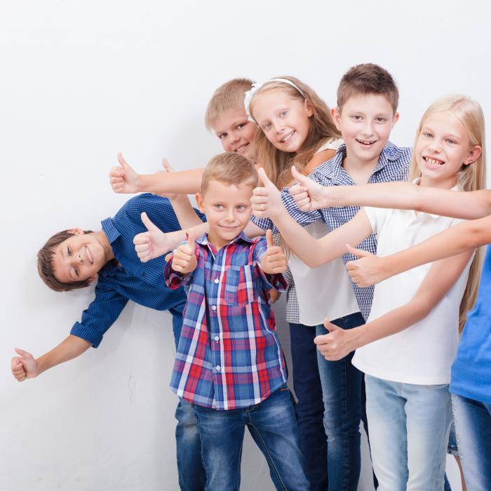 Bani în plus pentru acești părinți: Indemnizație lunară de la stat 