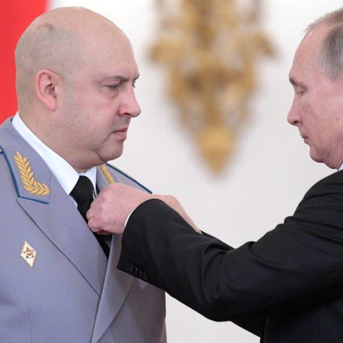 FT: Vladimir Putin a început epurările după revolta militară