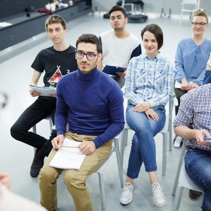 Rata șomajului scade însă crește numărul șomerilor tineri