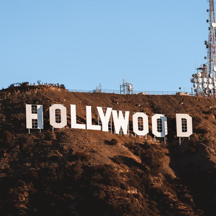 Hollywood intră în cea mai mare grevă din ultimii 43 de ani. Mari actori de Oscar s-au alăturat mișcării sindicale