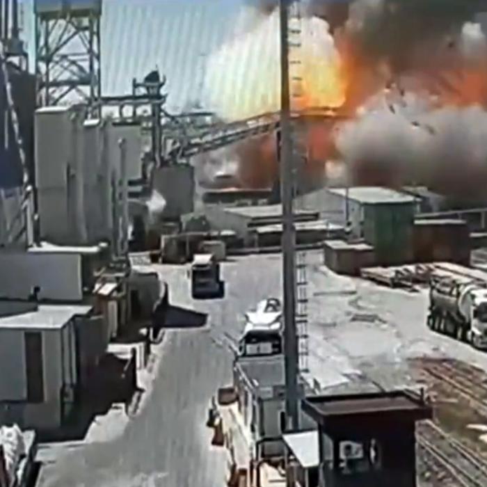 Explozie la silozurile cu 8 milioane de tone de grâu dintr-un port turcesc, în ajunul vizitei lui Putin