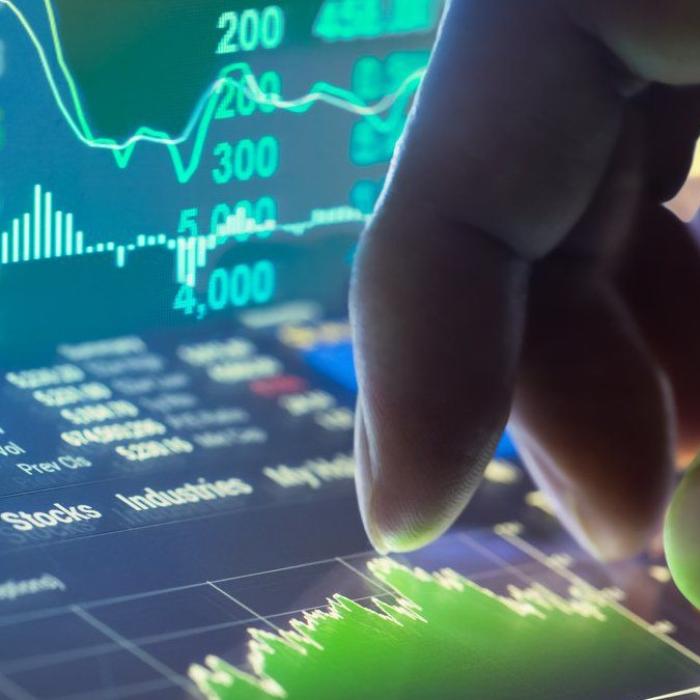 Entuziasm la BVB: Tranzacții de aproape 6 milioane lei în doar 30 de minunte 