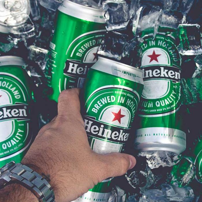 Heineken și-a vândut activele din Rusia pe un euro