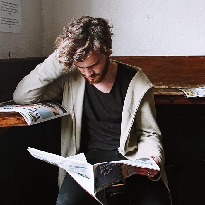 Știrile dimineții. Pensii și salarii decente; Heineken vândut pe un euro; Cozi interminabile de vapoare; Lokheed, contract de un miliard de dolari