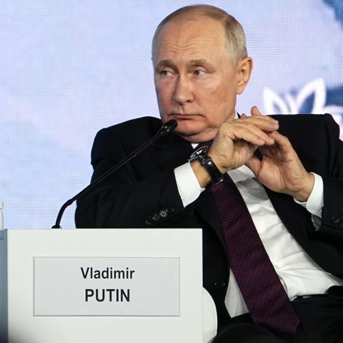 Afirmație surprinzătoare a lui Putin despre tancurile trimise la Budapesta și Praga