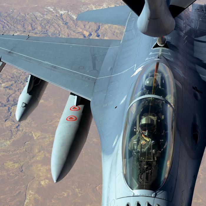 România ar putea găzdui un nou Centru de Mentenanţă şi Suport Logistic pentru avioanele F-16 "Fighting Falcon"