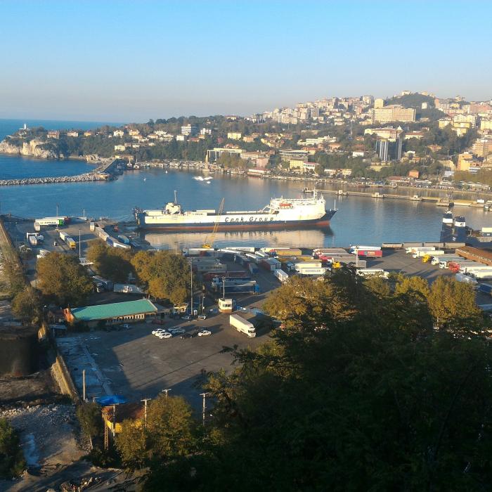 Turcia importă masiv cărbune din zonele ucrainene anexate de Rusia