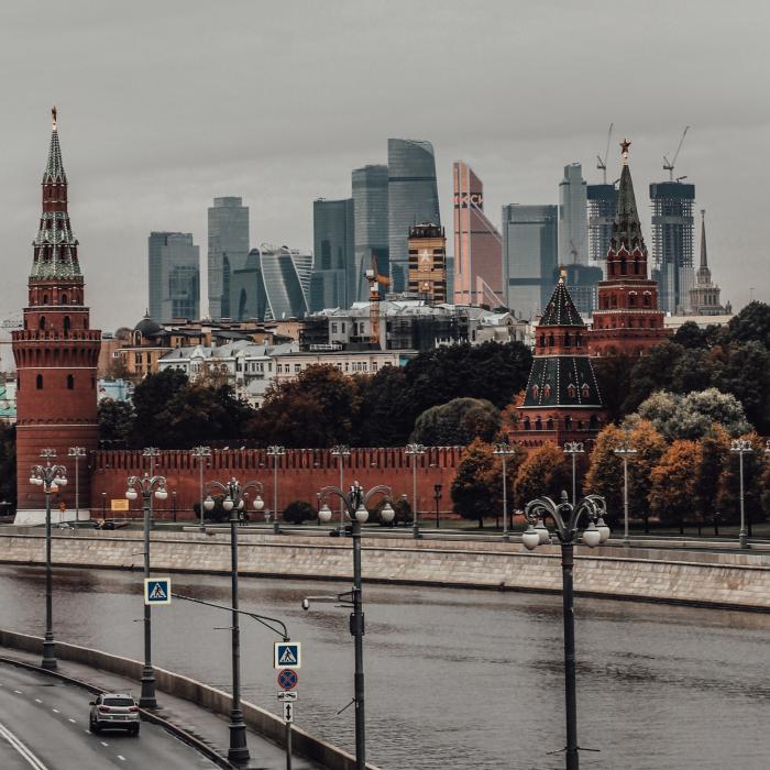 Comisia Europeană constată că numeroase companii au decis să-şi continue afacerile din Rusia, în pofida sancţiunilor