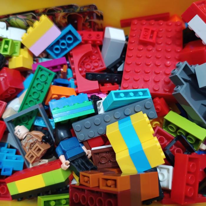 Lego vrea să schimbe materialul din care face piesele