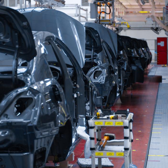 Toyota apelează la LG pentru a recupera timpul pierdut. Investiții de miliarde