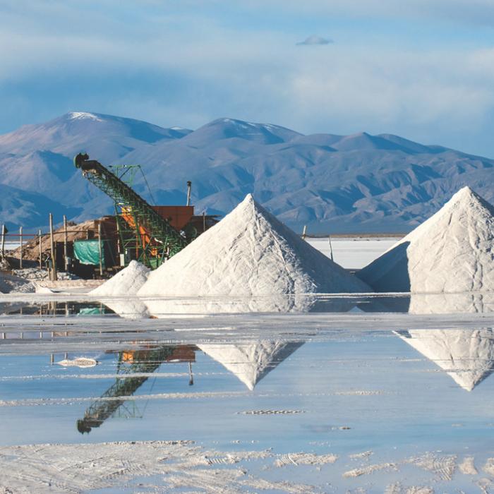 China, investiție de 250 mil. dolari în litiul din Chile