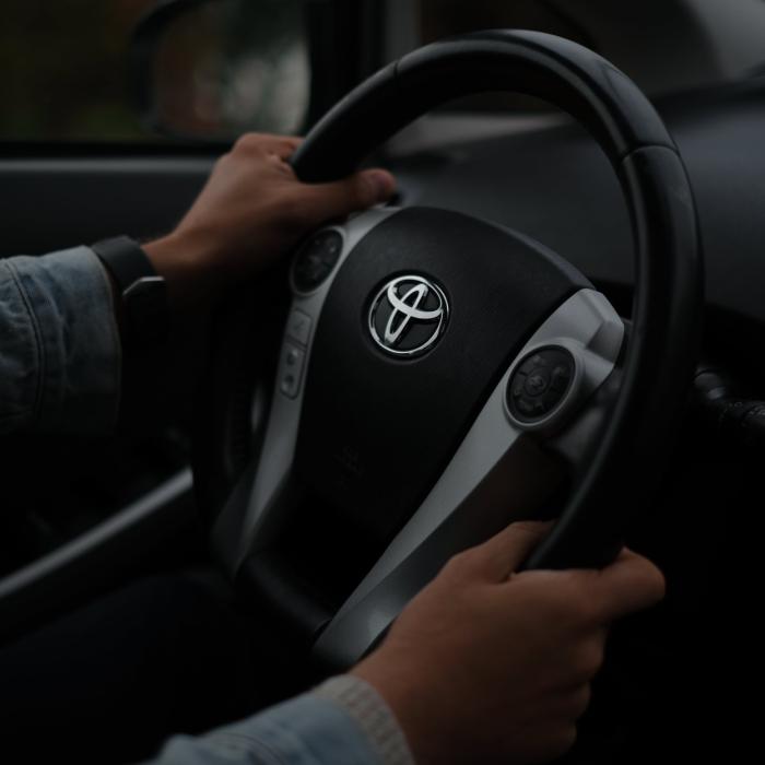 Toyota și-a majorat considerabil veniturile pe fondul cererii modelelor hibrid