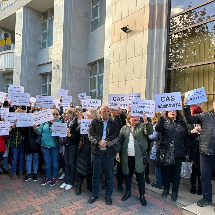 Sindicaliștii Caselor de Asigurări de Sănătate pichetează ministerul Sănătății și Guvernul