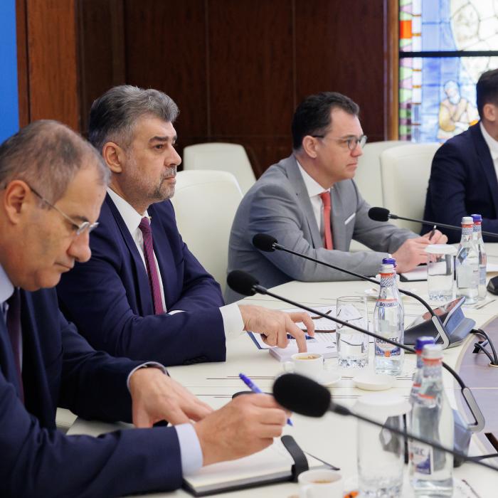 Când va fi redusă impozitarea muncii. Anunţul premierului Ciolacu