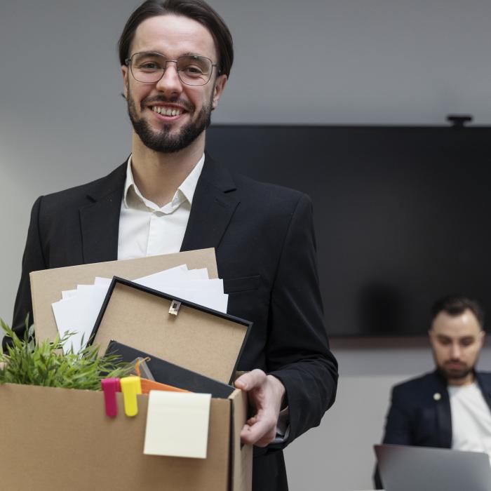 Confuzii privind timpul de lucru în perioada de preaviz în cazul demisiei